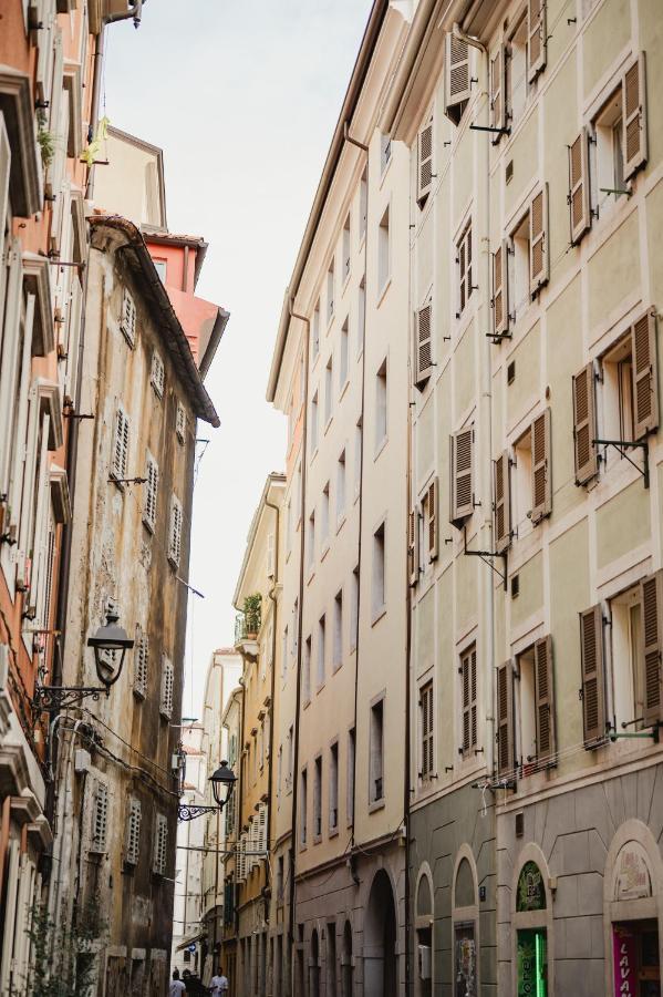 Monolocale Marino In Centro Storico Trieste Exterior foto