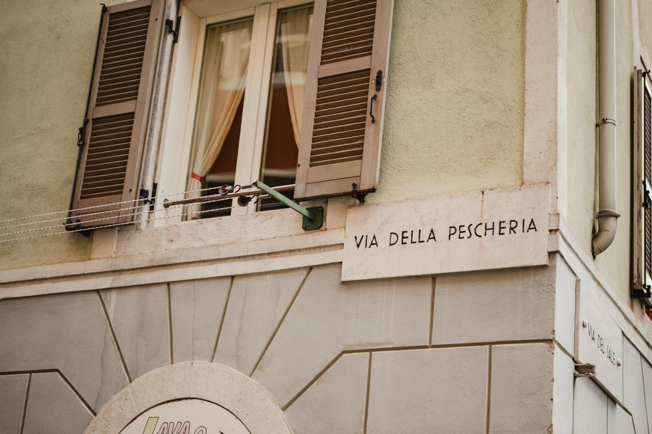 Monolocale Marino In Centro Storico Trieste Exterior foto